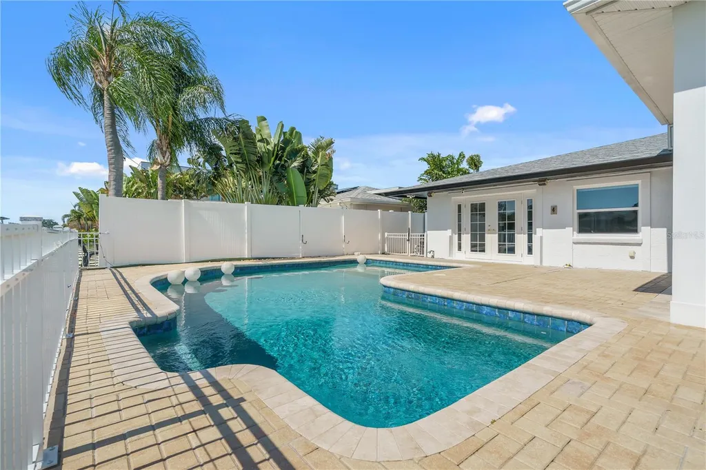 3924 Versailles Drive Tampa FL 33634