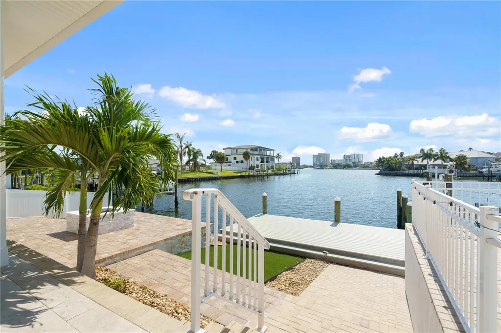 3924 Versailles Drive Tampa FL 33634