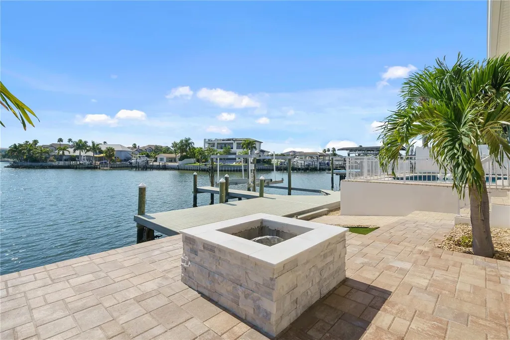 3924 Versailles Drive Tampa FL 33634