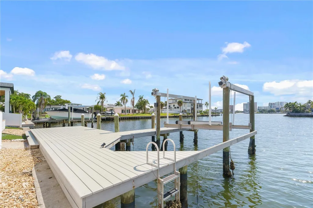3924 Versailles Drive Tampa FL 33634