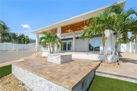 3924 Versailles Drive Tampa FL 33634