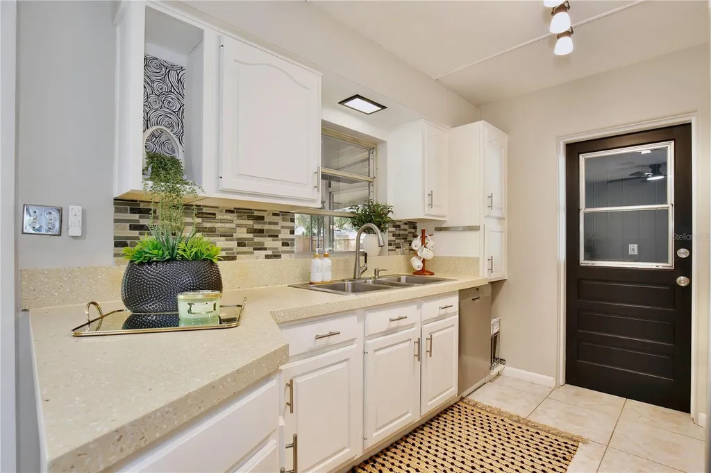 2914 Lando Lane Orlando FL 32806