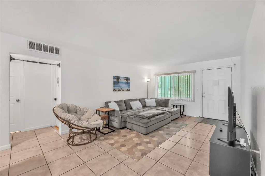 5155 9th Avenue N St Petersburg FL 33710