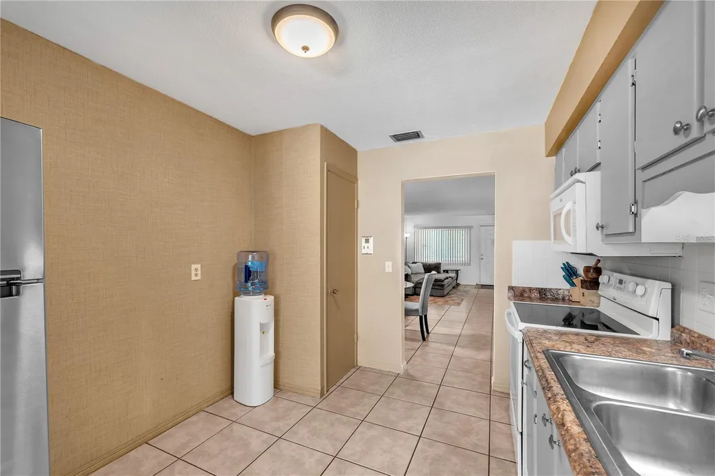 5155 9th Avenue N St Petersburg FL 33710