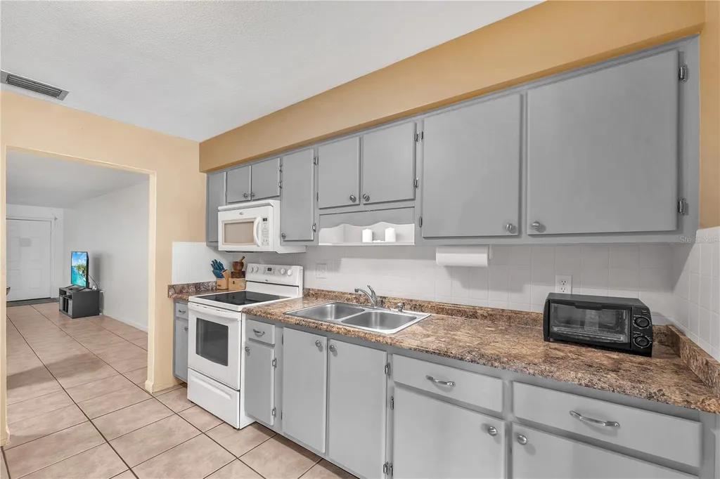5155 9th Avenue N St Petersburg FL 33710