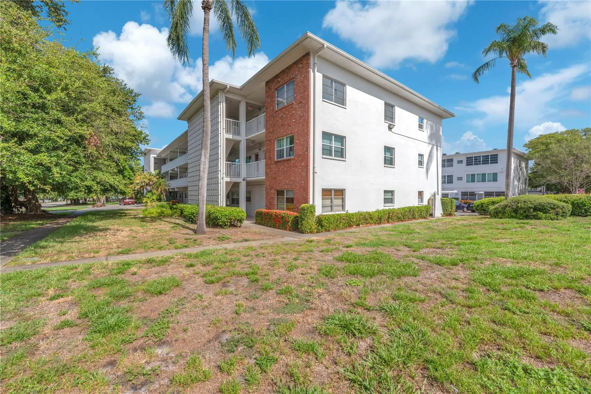 5155 9th Avenue N St Petersburg FL 33710