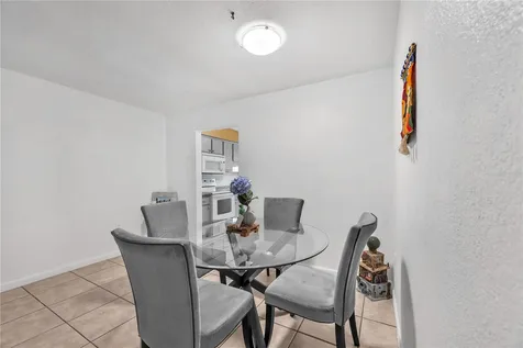 5155 9th Avenue N St Petersburg FL 33710
