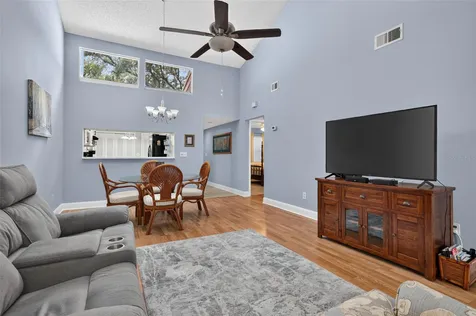 612 Woodridge Drive Casselberry FL 32730