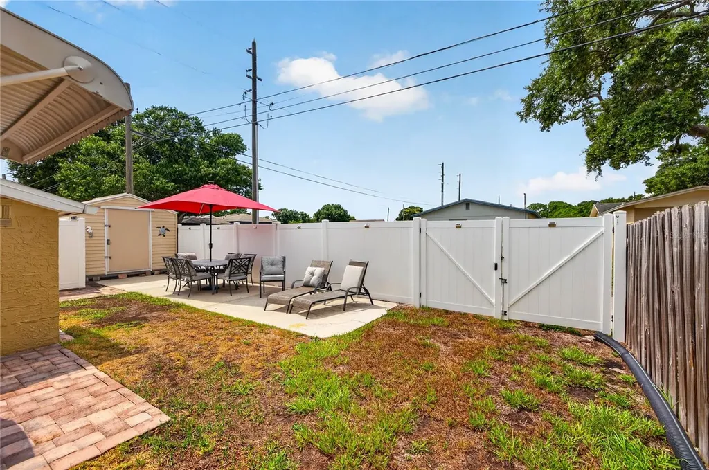 249 54th Street N St Petersburg FL 33710