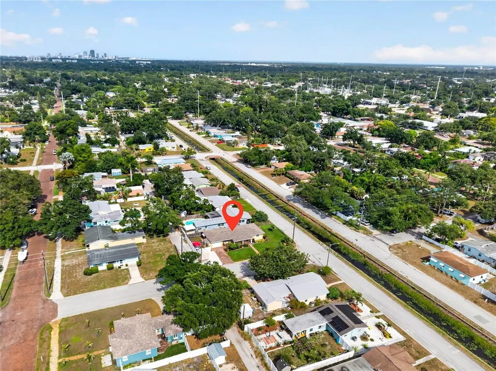 249 54th Street N St Petersburg FL 33710