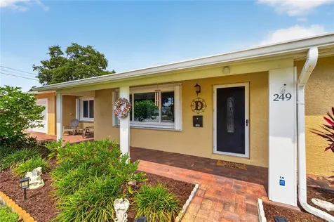249 54th Street N St Petersburg FL 33710