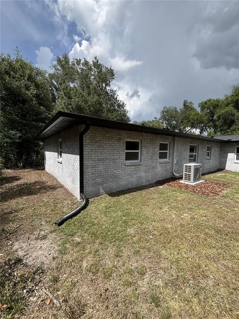 2911 Williams Road Plant City FL 33565