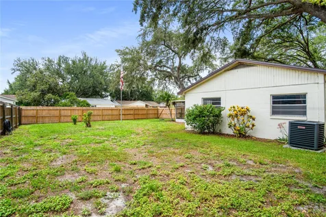 2217 Boxwood Way Brandon FL 33511