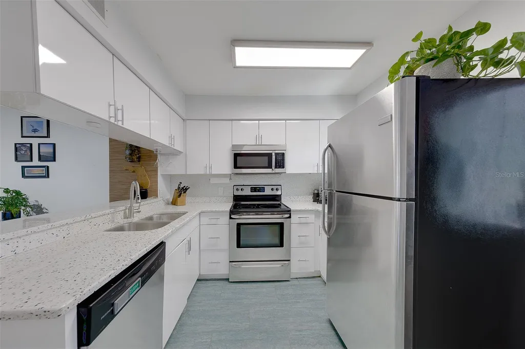 3315 W Wyoming Circle Tampa FL 33611