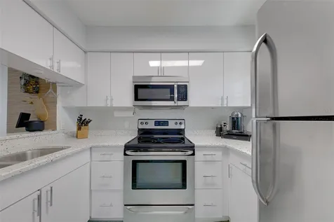 3315 W Wyoming Circle Tampa FL 33611