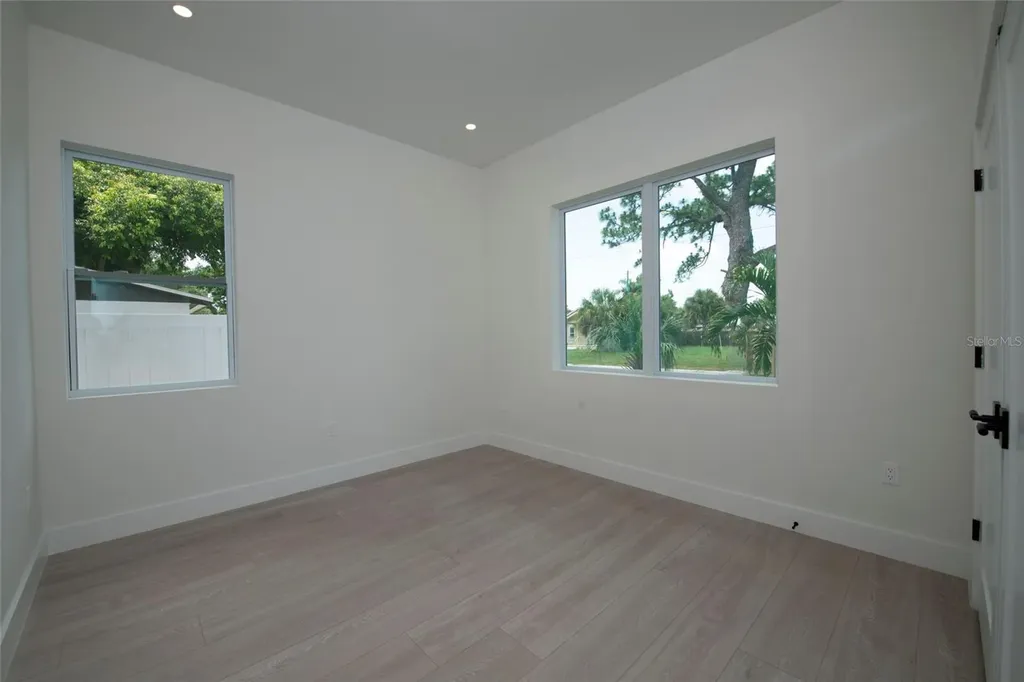 5346 2nd Avenue S St Petersburg FL 33707