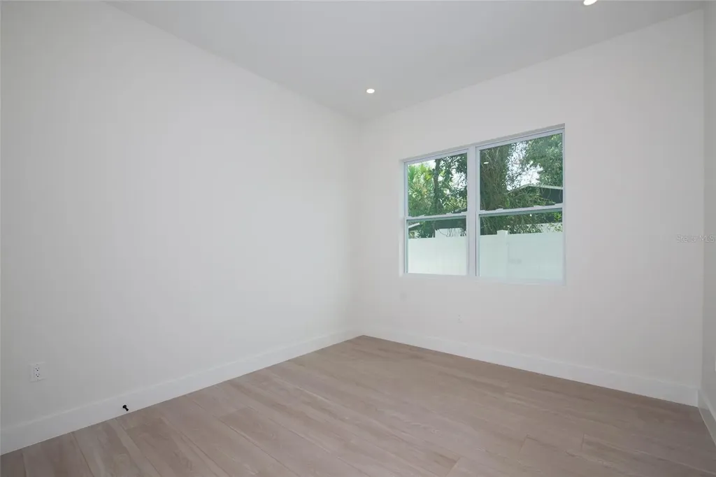 5346 2nd Avenue S St Petersburg FL 33707