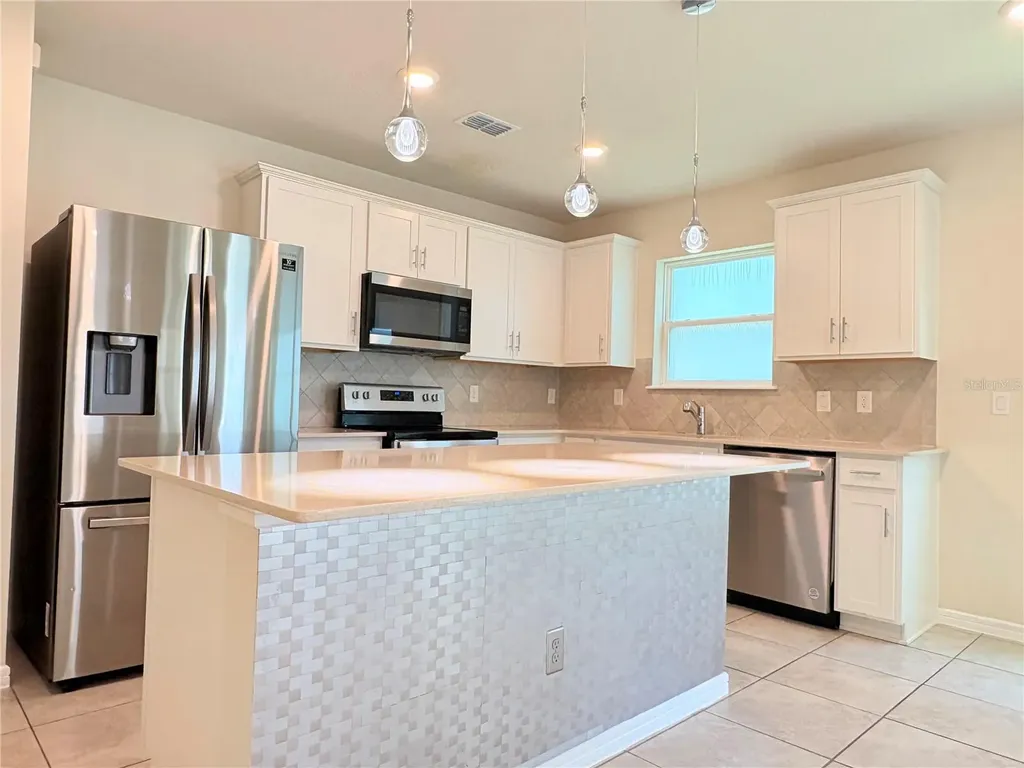 2012 Cross Prairie Parkway Kissimmee FL 34744