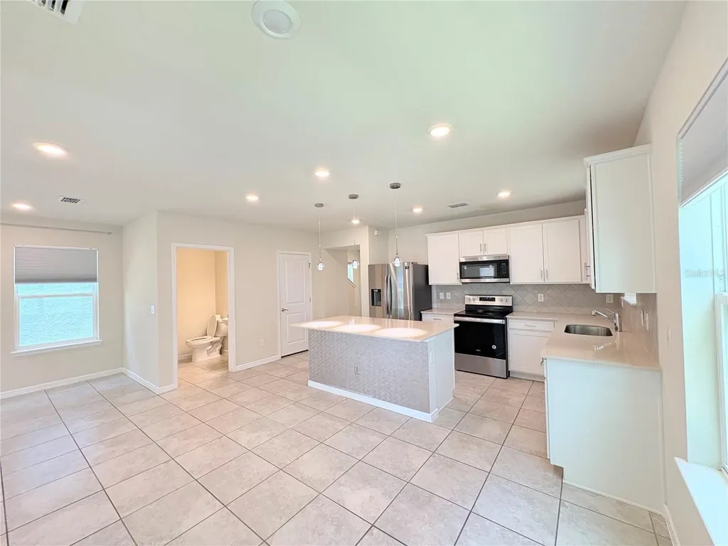 2012 Cross Prairie Parkway Kissimmee FL 34744