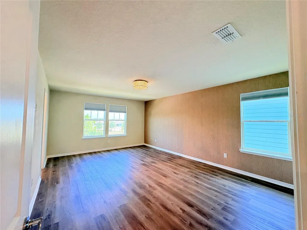 2012 Cross Prairie Parkway Kissimmee FL 34744