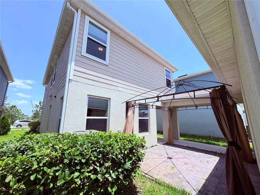 2012 Cross Prairie Parkway Kissimmee FL 34744