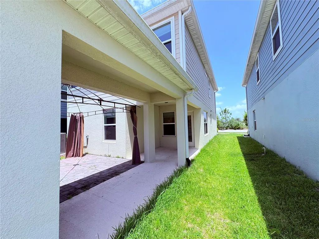 2012 Cross Prairie Parkway Kissimmee FL 34744