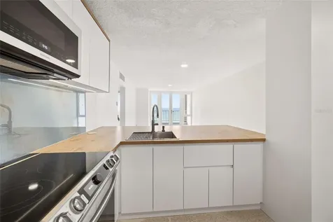 3409 Ave. Isla Verde Carolina PR 00979