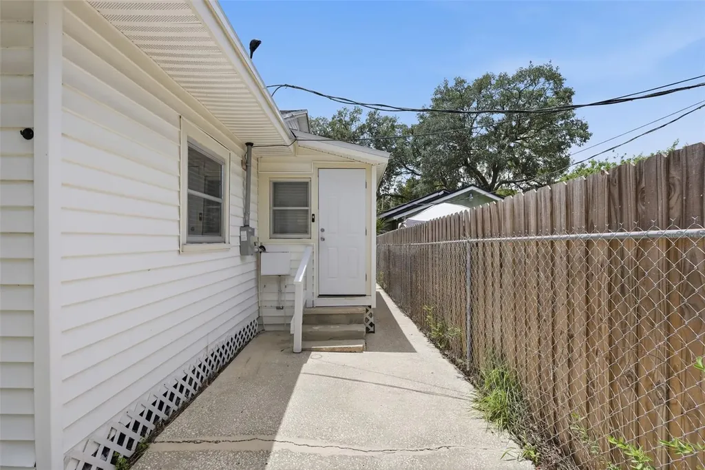 708 Celery Avenue Sanford FL 32771