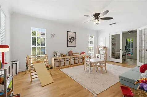 16909 Rolling Rock Drive Tampa FL 33618