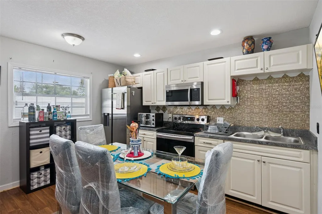 90 N Goldwyn Avenue Orlando FL 32805