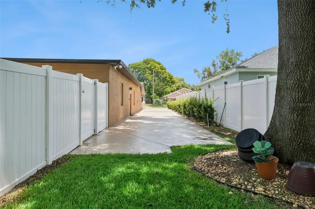 90 N Goldwyn Avenue Orlando FL 32805