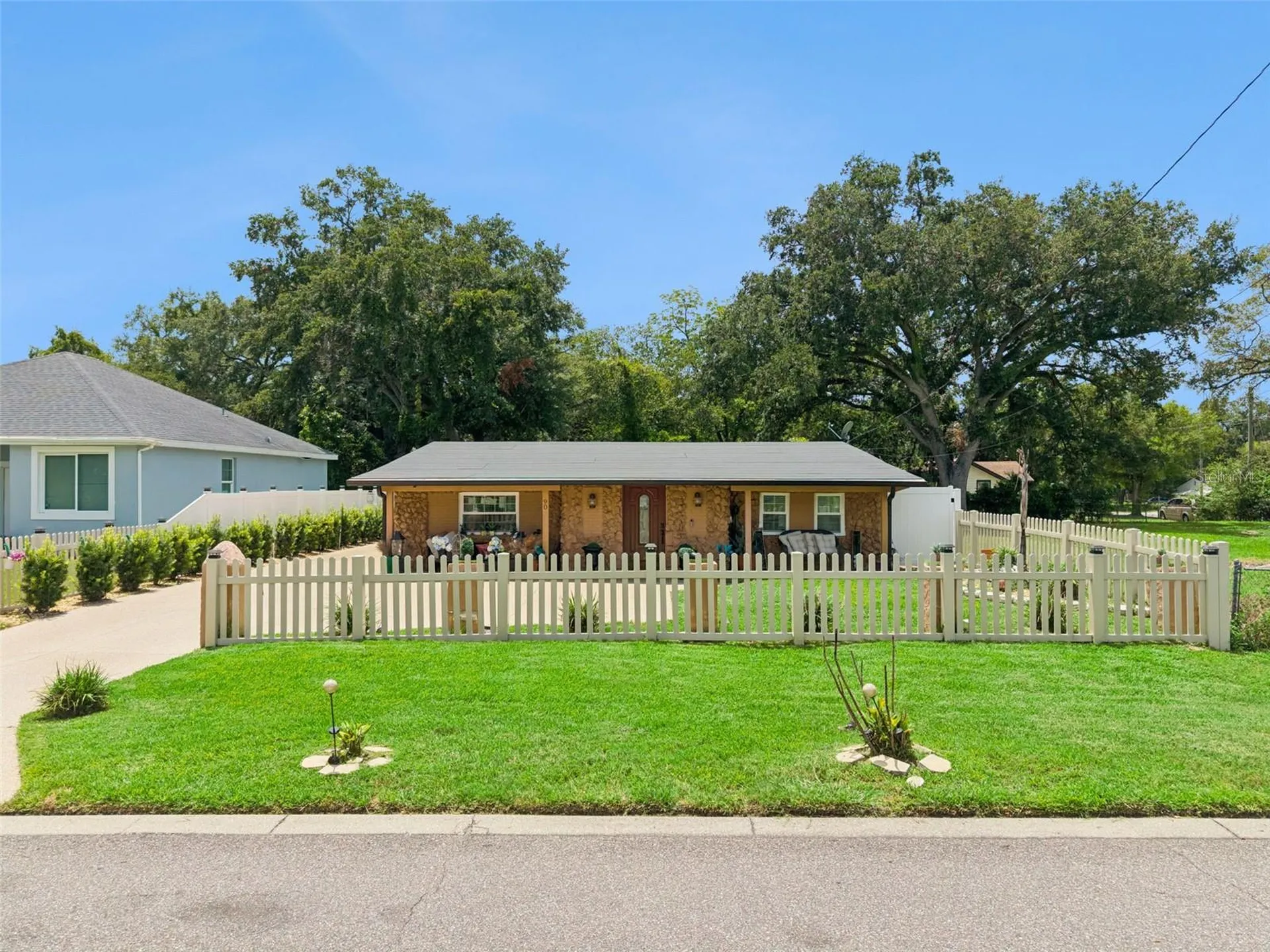 90 N Goldwyn Avenue Orlando FL 32805