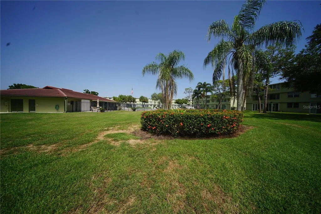 4705 1st Street NE St Petersburg FL 33703