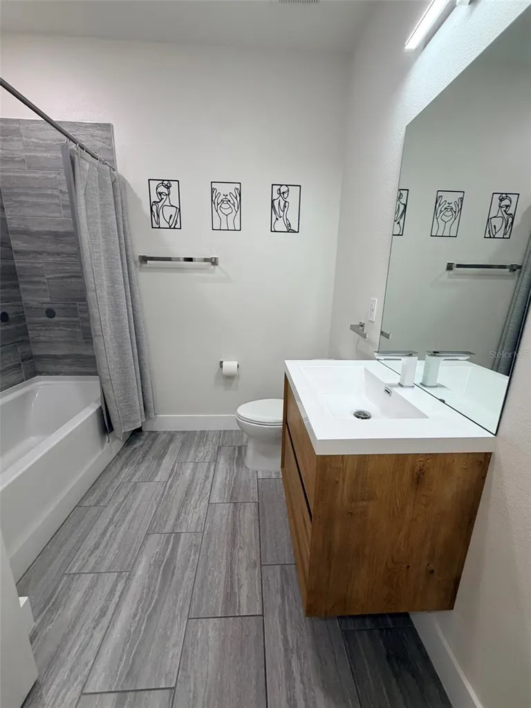 3467 74th Avenue Circle E Sarasota FL 34243