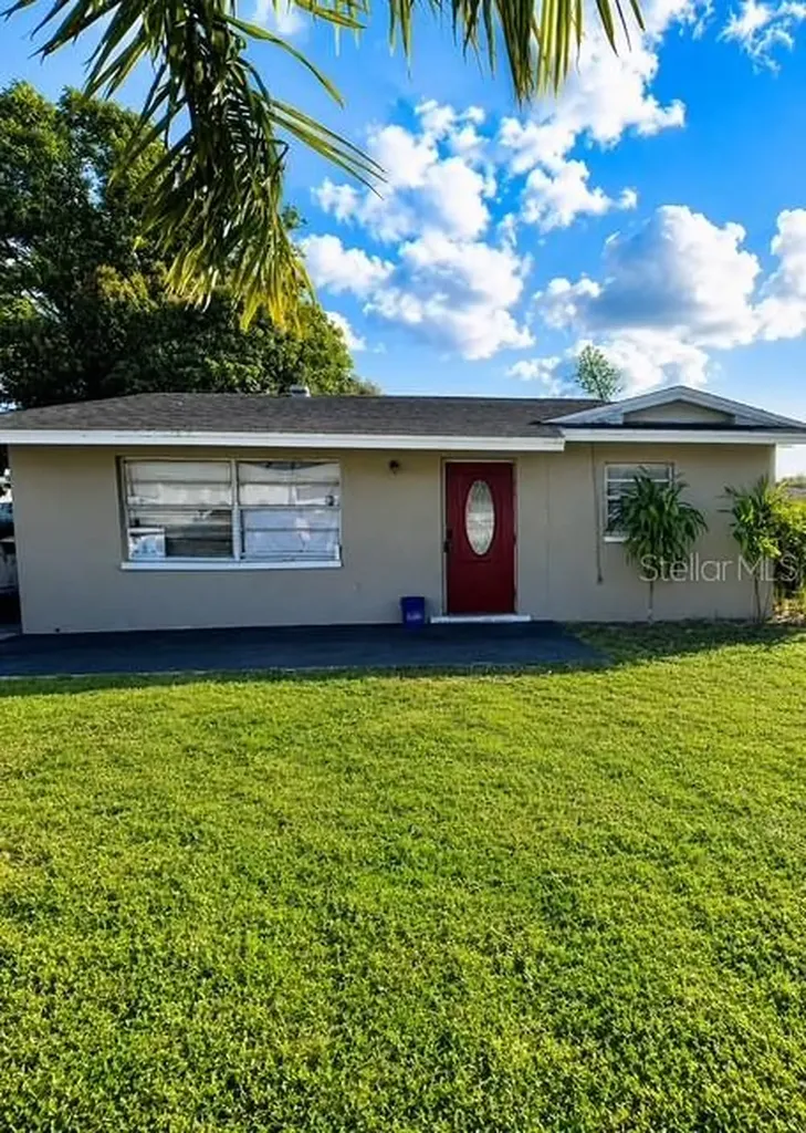 3756 Edison Avenue Fort Myers FL 33916