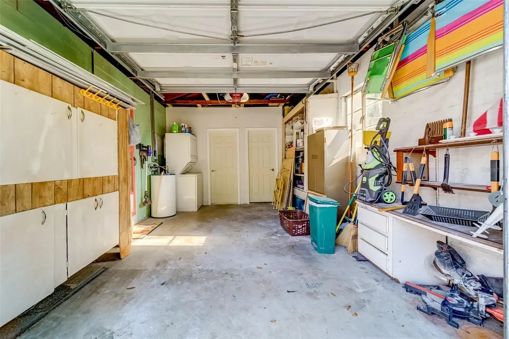 10802 Mohawk Road St Petersburg FL 33708