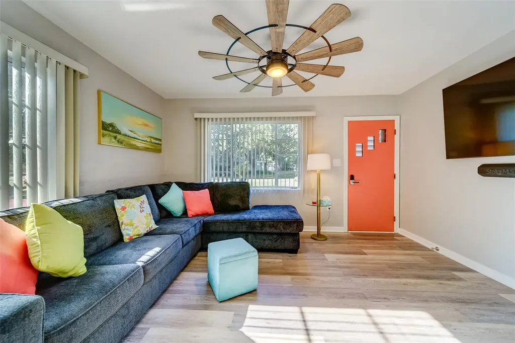 10802 Mohawk Road St Petersburg FL 33708