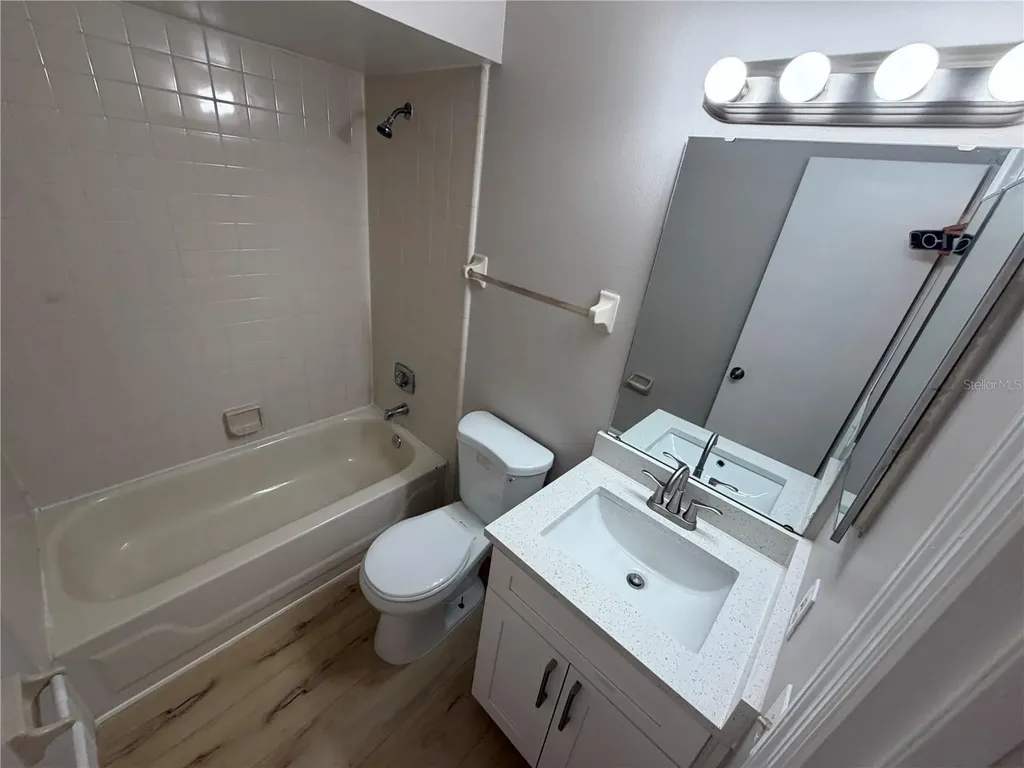 4160 Pershing Pointe Place Orlando FL 32822