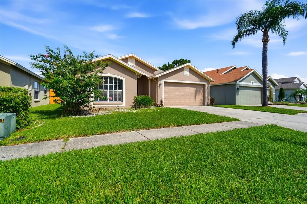 29417 Crossland Drive Wesley Chapel FL 33543
