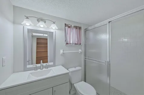 4143 Heron Way Bradenton FL 34205