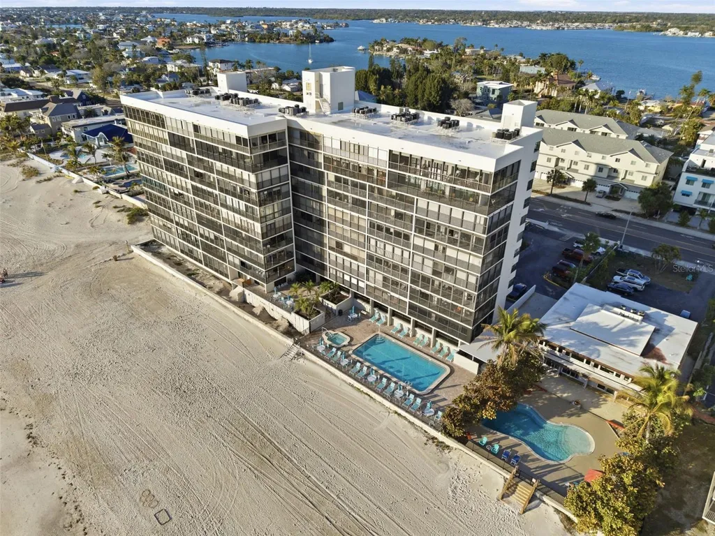 15462 Gulf Boulevard St Petersburg FL 33708