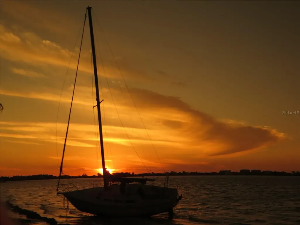 7115 Gulf Of Mexico Drive Longboat Key FL 34228