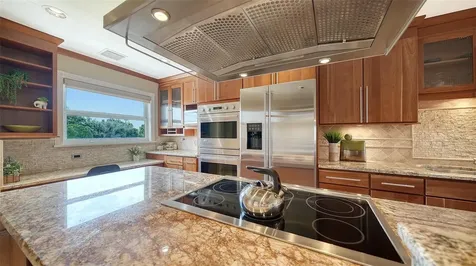 7115 Gulf Of Mexico Drive Longboat Key FL 34228