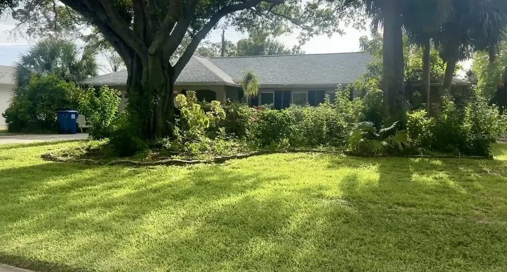 5230 Venetian Boulevard NE St Petersburg FL 33703