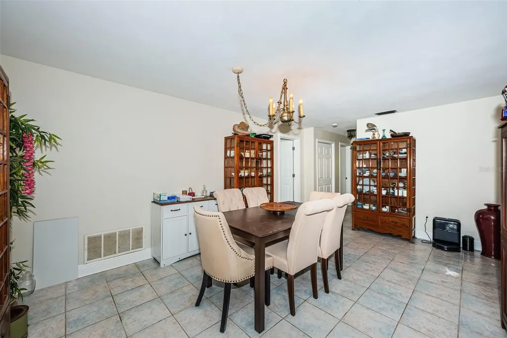 5230 Venetian Boulevard NE St Petersburg FL 33703