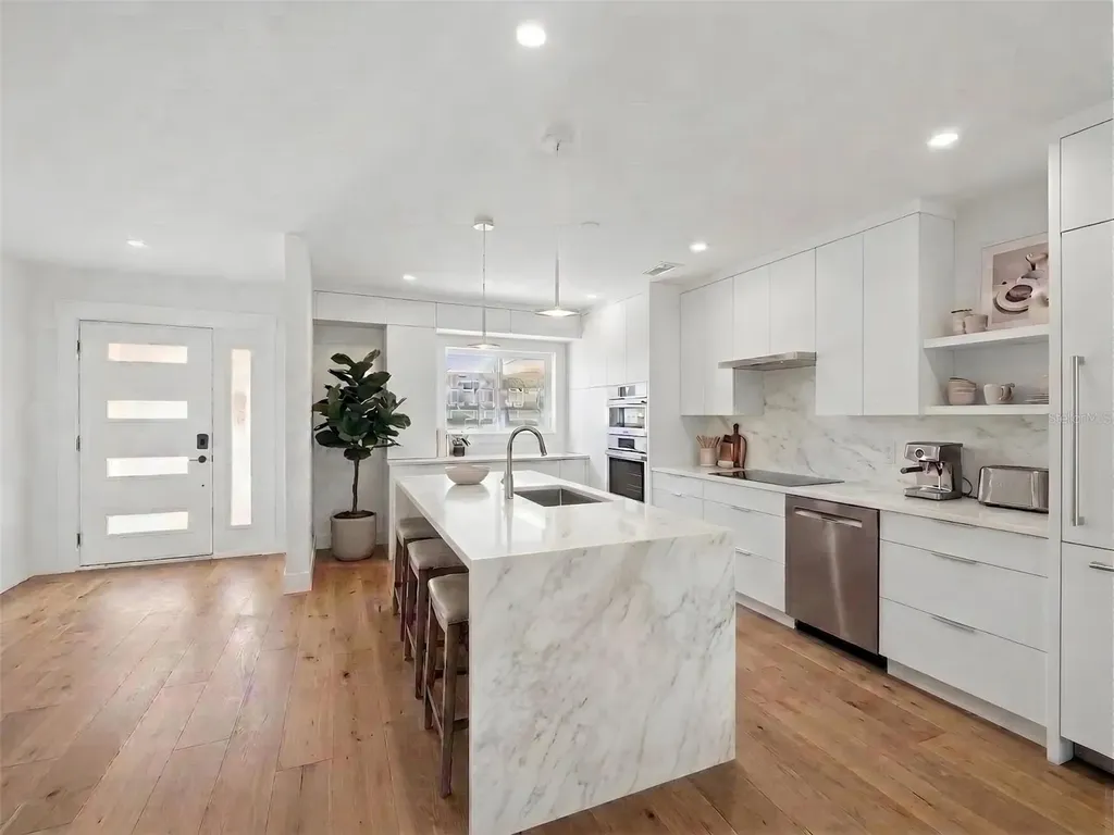525 Sloop Lane Longboat Key FL 34228