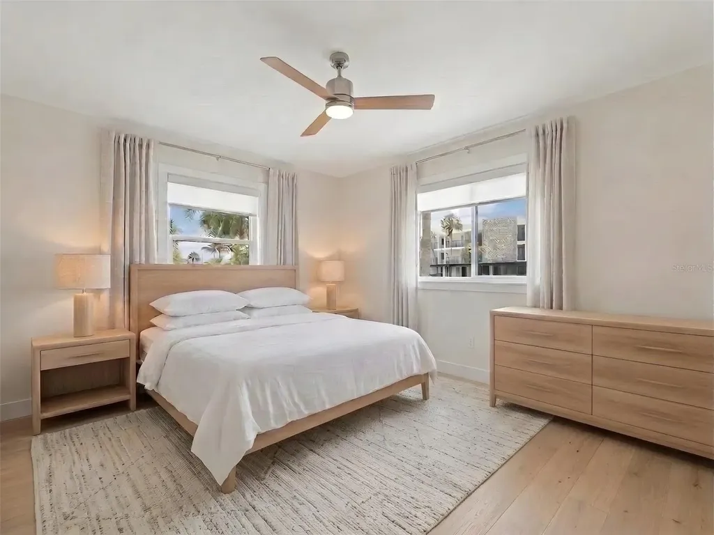 525 Sloop Lane Longboat Key FL 34228