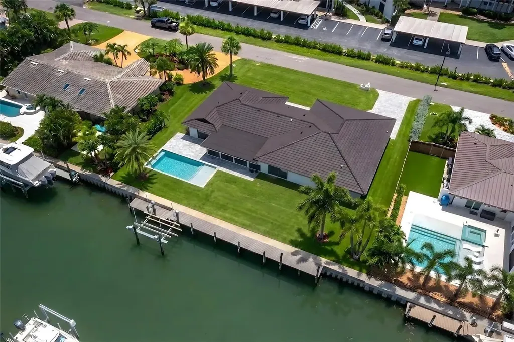 525 Sloop Lane Longboat Key FL 34228