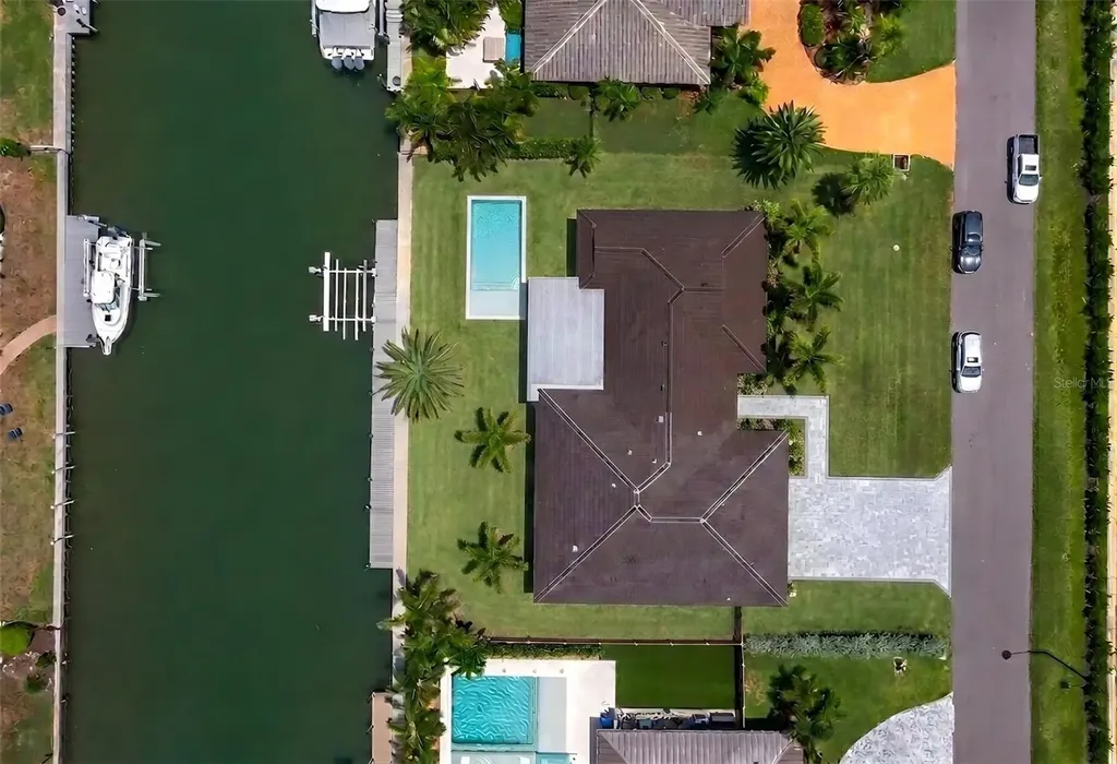 525 Sloop Lane Longboat Key FL 34228