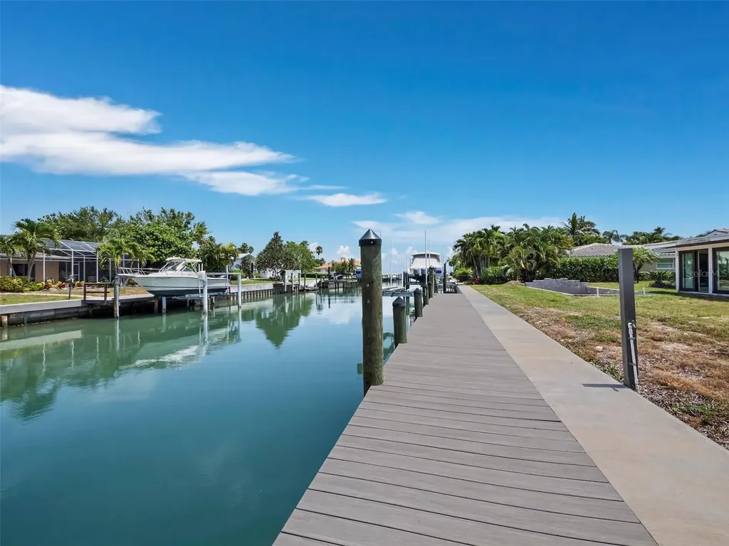 525 Sloop Lane Longboat Key FL 34228